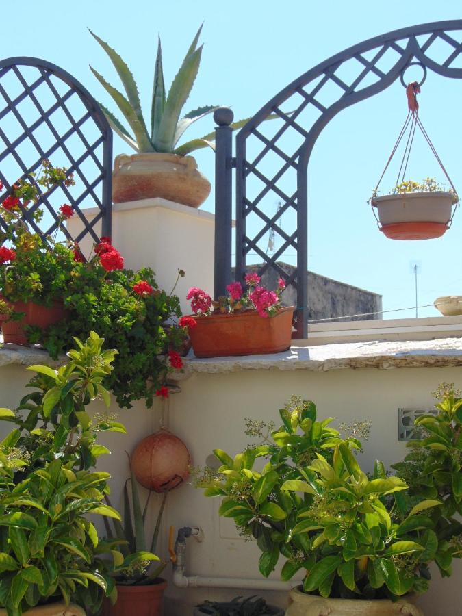 3 Archi B&B Trani Exterior photo